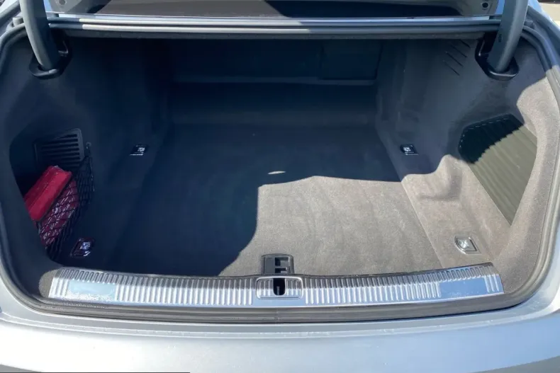 Audi A8 din 2023 cu 51.433 km - oferta AUD223419 - foto 14