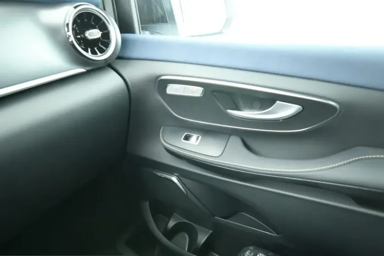 Mercedes-Benz EQV din 2023 cu 53.000 km - oferta MER223428 - foto 16