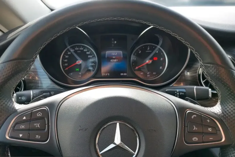 Mercedes-Benz V 300 (Clasa V) din 2024 cu 62.679 km - oferta MER223430 - foto 8