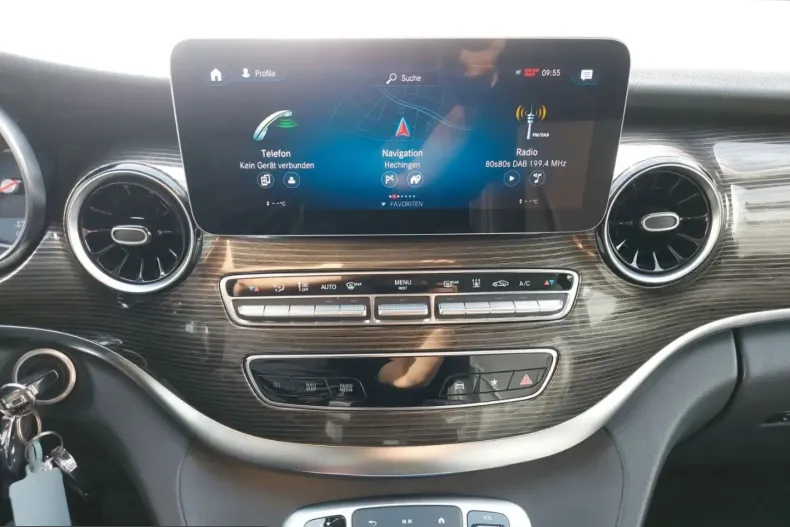 Mercedes-Benz V 300 (Clasa V) din 2024 cu 62.679 km - oferta MER223430 - foto 9