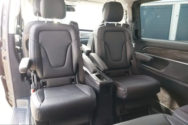 Mercedes-Benz V 300 (Clasa V) din 2024 cu 62.679 km - oferta MER223430 - foto 13