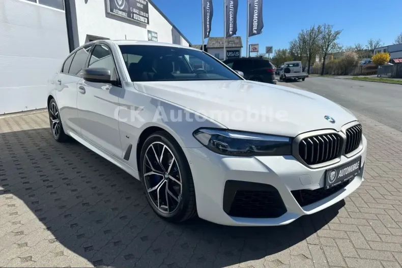 BMW M550 (Seria 5) din 2023 cu 63.027 km - oferta BMW223438 - foto 3