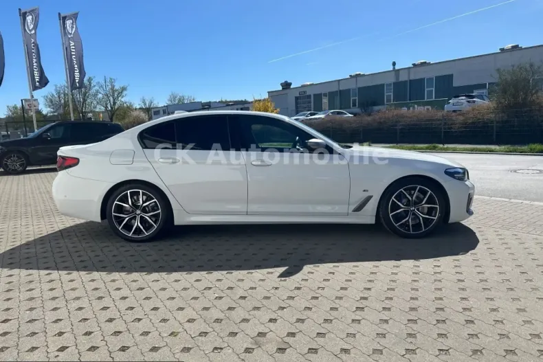 BMW M550 (Seria 5) din 2023 cu 63.027 km - oferta BMW223438 - foto 4
