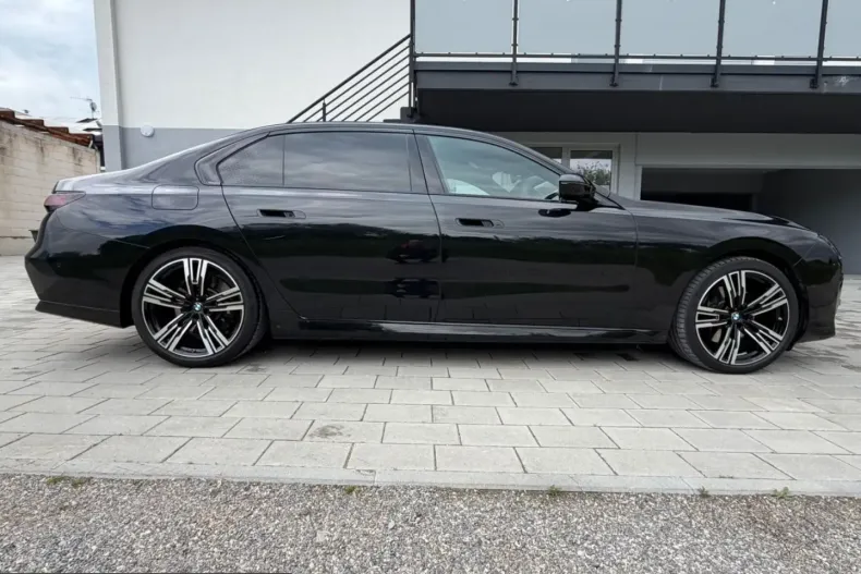 BMW 740 (Seria 7) din 2024 cu 25.215 km - oferta BMW223440 - foto 5