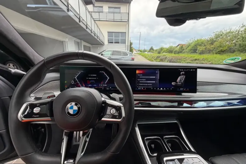 BMW 740 (Seria 7) din 2024 cu 25.215 km - oferta BMW223440 - foto 24