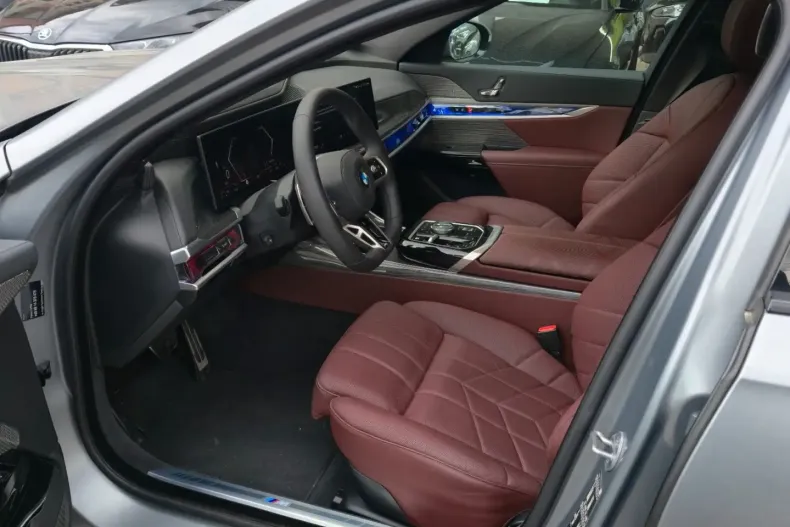 BMW 740 (Seria 7) din 2025 cu 22.000 km - oferta BMW223441 - foto 13
