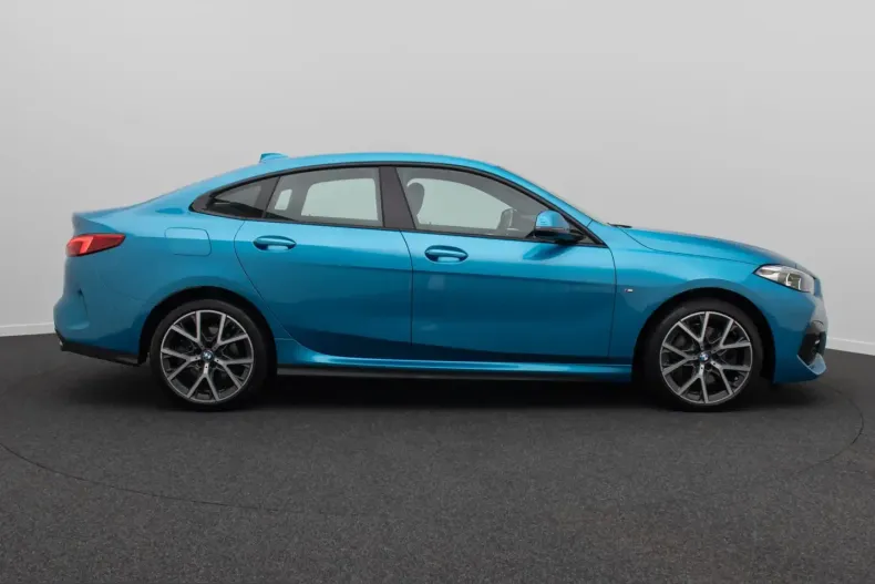 BMW 220i (Seria 2) din 2023 cu 21.157 km - oferta BMW223443 - foto 4