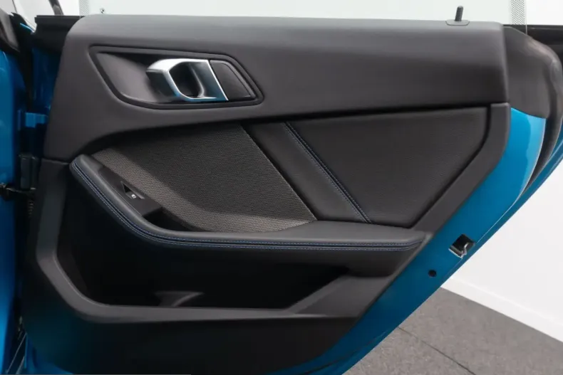 BMW 220i (Seria 2) din 2023 cu 21.157 km - oferta BMW223443 - foto 29