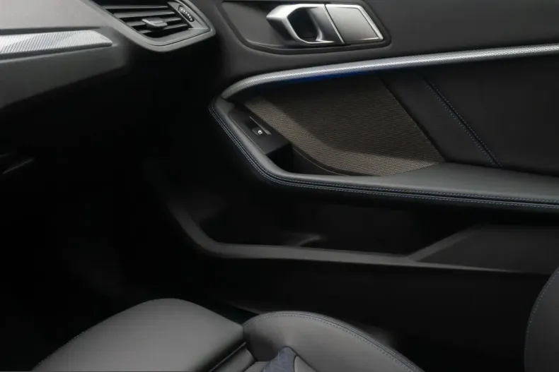 BMW 220i (Seria 2) din 2023 cu 21.157 km - oferta BMW223443 - foto 30