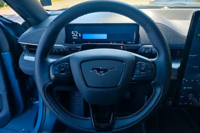 Ford Mustang Mach-E din 2023 cu 5.750 km - oferta FOR223446 - foto 10