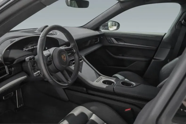Porsche Taycan din 2025 cu 22.700 km - oferta POR223450 - foto 4