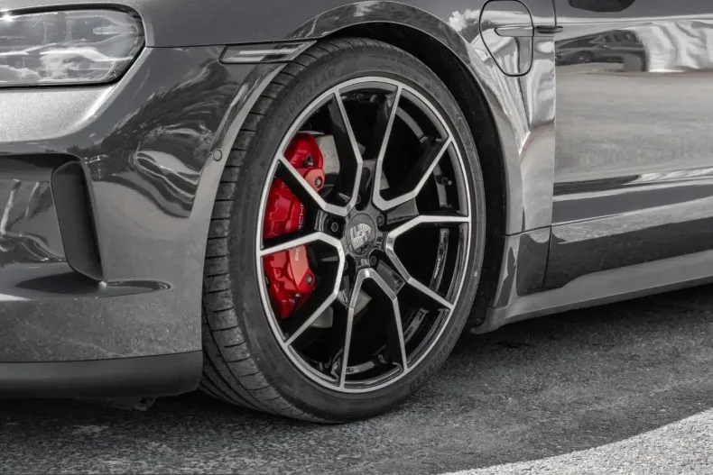 Porsche Taycan din 2025 cu 22.700 km - oferta POR223450 - foto 14