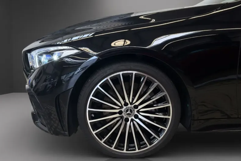 Mercedes-Benz CLS 300 (Clasa CLS) din 2023 cu 29.100 km - oferta MER223452 - foto 4