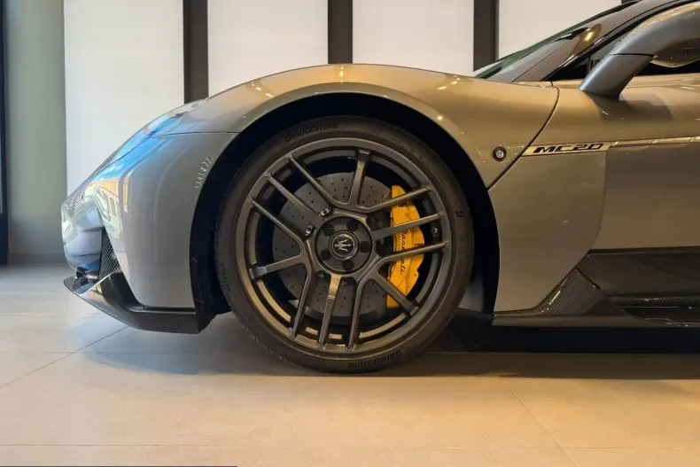 Maserati MC20 din 2023 cu 2.800 km - oferta MAS223455 - foto 4