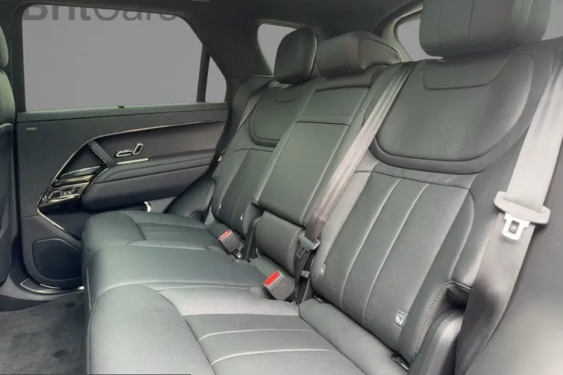Land Rover Range Rover Sport din 2025 cu 16.986 km - oferta LAN223458 - foto 9