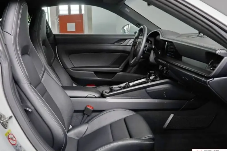 Porsche 992 din 2025 cu 7.200 km - oferta POR223460 - foto 5