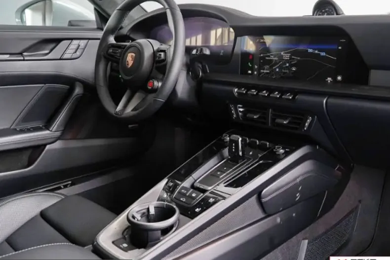 Porsche 992 din 2025 cu 7.200 km - oferta POR223460 - foto 7