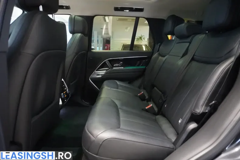 Land Rover Range Rover din 2024 cu 21.000 km - oferta LAN223469 - foto 9