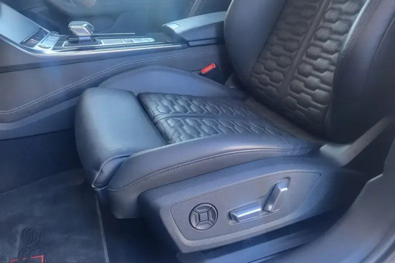 Audi RS6 din 2024 cu 9.900 km - oferta AUD223472 - foto 12