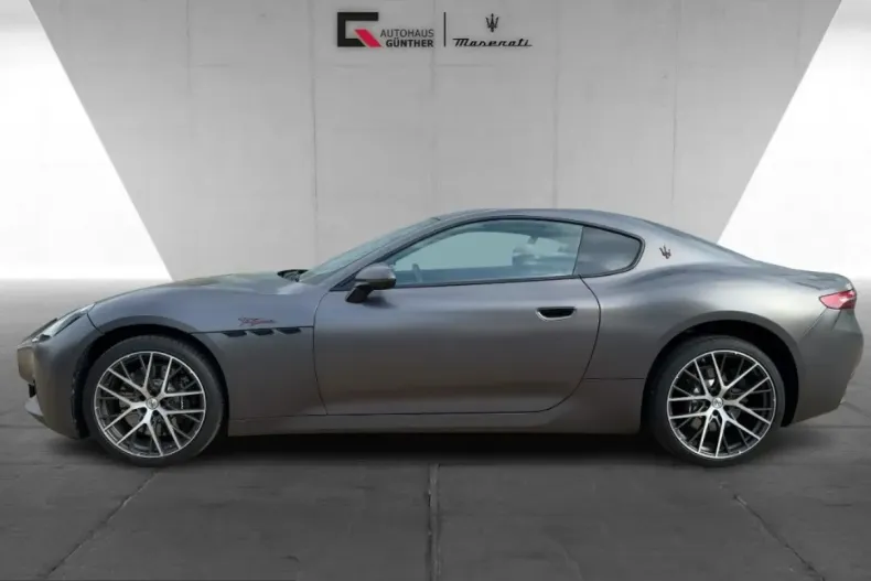 Maserati Granturismo din 2025 cu 1.621 km - oferta MAS223478 - foto 2