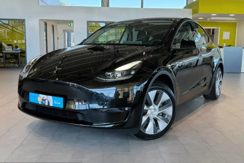 Tesla Model Y din 2023 cu 60.000 km - oferta TES223481 - foto 1