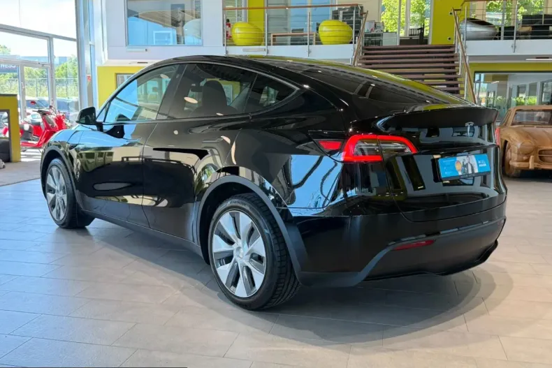Tesla Model Y din 2023 cu 60.000 km - oferta TES223481 - foto 3