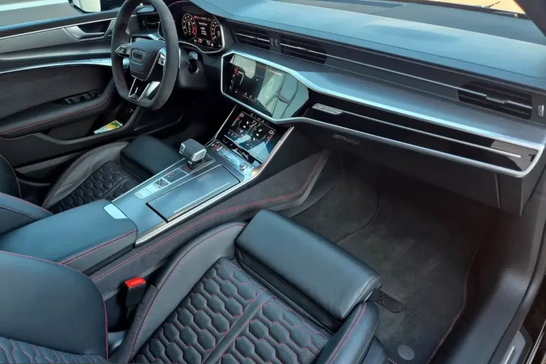 Audi RS7 din 2024 cu 17.999 km - oferta AUD223482 - foto 15