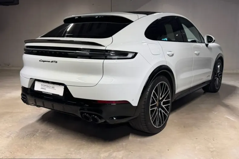 Porsche Cayenne din 2024 cu 23.700 km - oferta POR223489 - foto 6