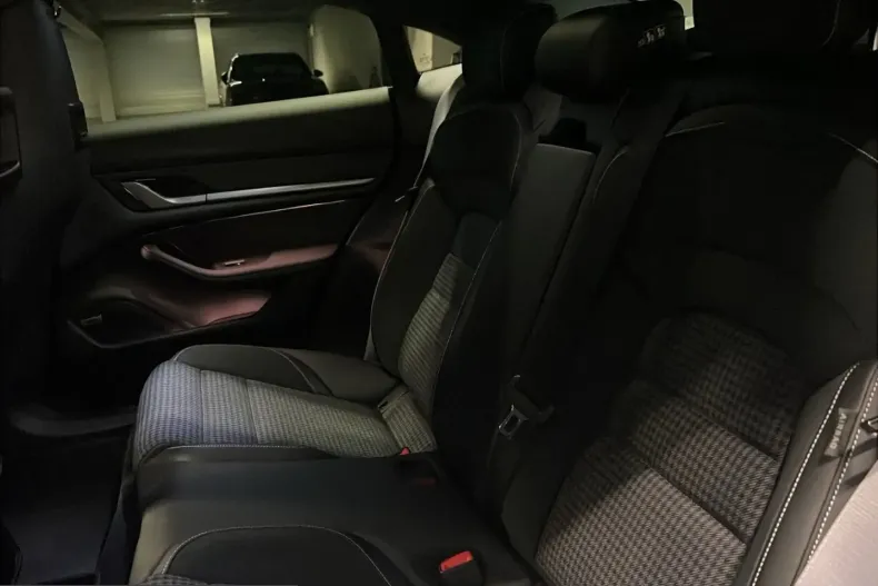 Porsche Taycan din 2024 cu 1.500 km - oferta POR223490 - foto 17