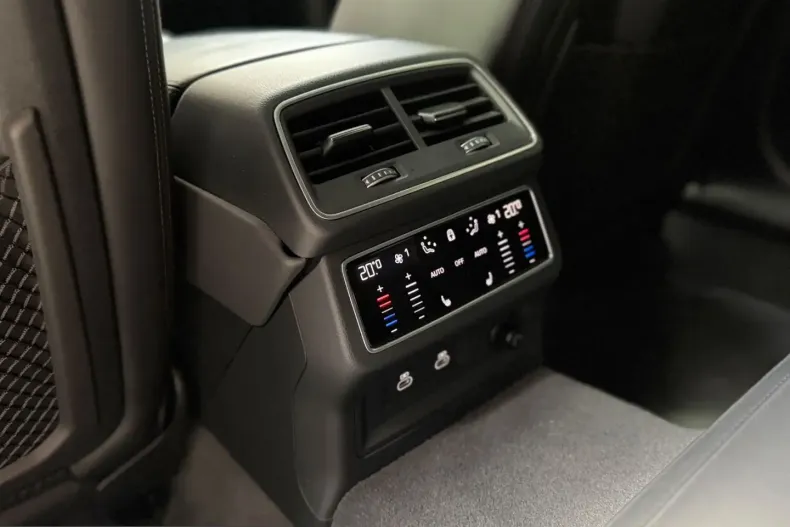 Audi RS6 din 2022 cu 40.450 km - oferta AUD223495 - foto 17