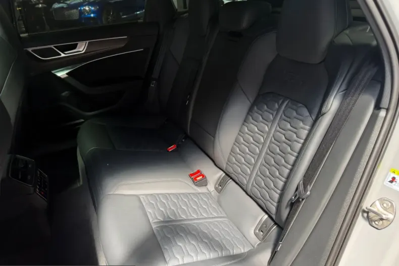 Audi RS6 din 2022 cu 40.450 km - oferta AUD223495 - foto 18