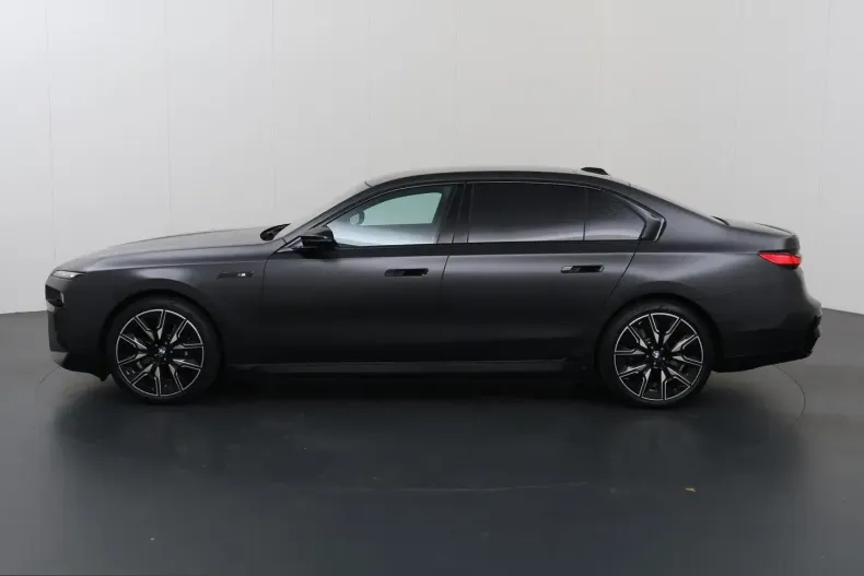 BMW i7 (Seria 7) din 2023 cu 52.019 km - oferta BMW223508 - foto 5