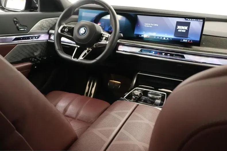 BMW i7 (Seria 7) din 2023 cu 52.019 km - oferta BMW223508 - foto 11