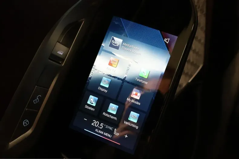 BMW i7 (Seria 7) din 2023 cu 52.019 km - oferta BMW223508 - foto 16