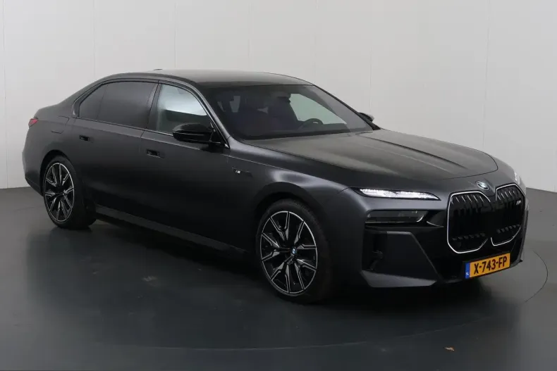 BMW i7 (Seria 7) din 2023 cu 52.019 km - oferta BMW223508 - foto 25