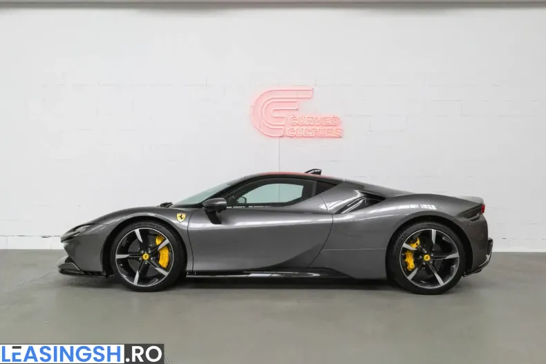 Ferrari SF90 din 2022 cu 3.300 km - oferta FER223512 - foto 4