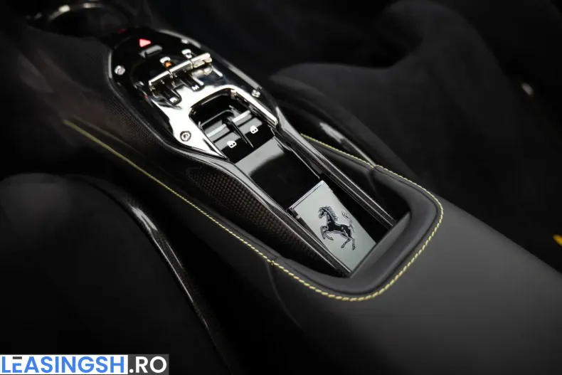Ferrari SF90 din 2022 cu 3.300 km - oferta FER223512 - foto 31