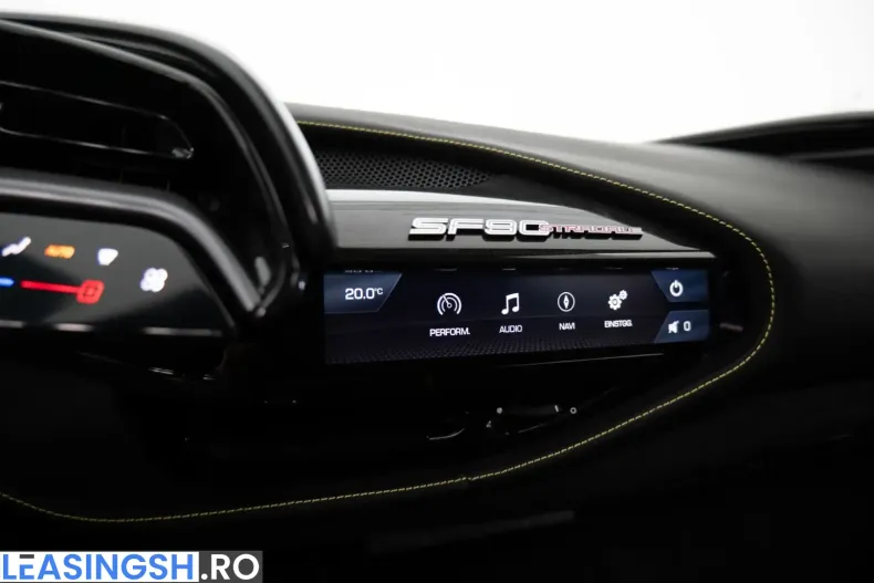 Ferrari SF90 din 2022 cu 3.300 km - oferta FER223512 - foto 33