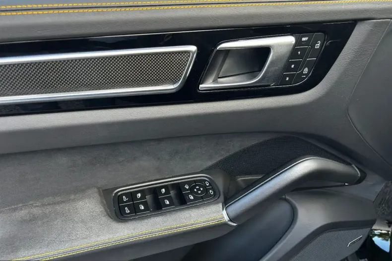 Porsche Cayenne din 2023 cu 53.700 km - oferta POR223516 - foto 15