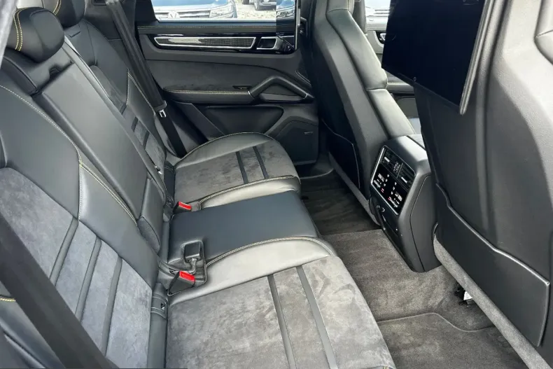 Porsche Cayenne din 2023 cu 53.700 km - oferta POR223516 - foto 17