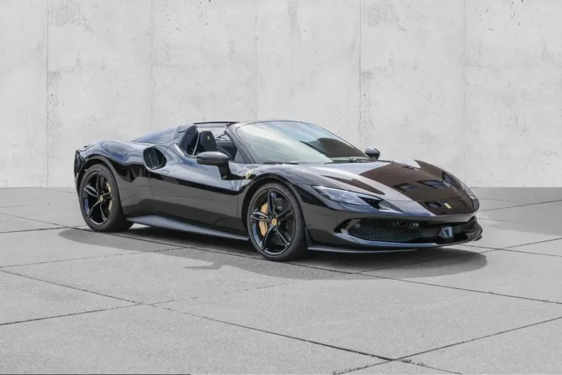 Ferrari 296 GTS din 2025 cu 3.777 km - oferta FER223517 - foto 1
