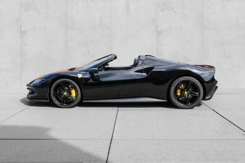 Ferrari 296 GTS din 2025 cu 3.777 km - oferta FER223517 - foto 2