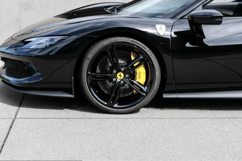 Ferrari 296 GTS din 2025 cu 3.777 km - oferta FER223517 - foto 8