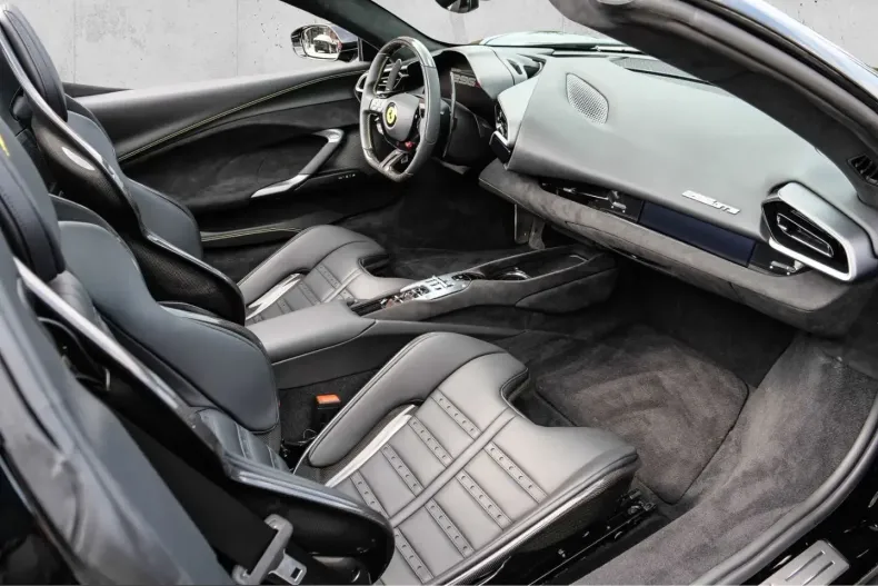 Ferrari 296 GTS din 2025 cu 3.777 km - oferta FER223517 - foto 18