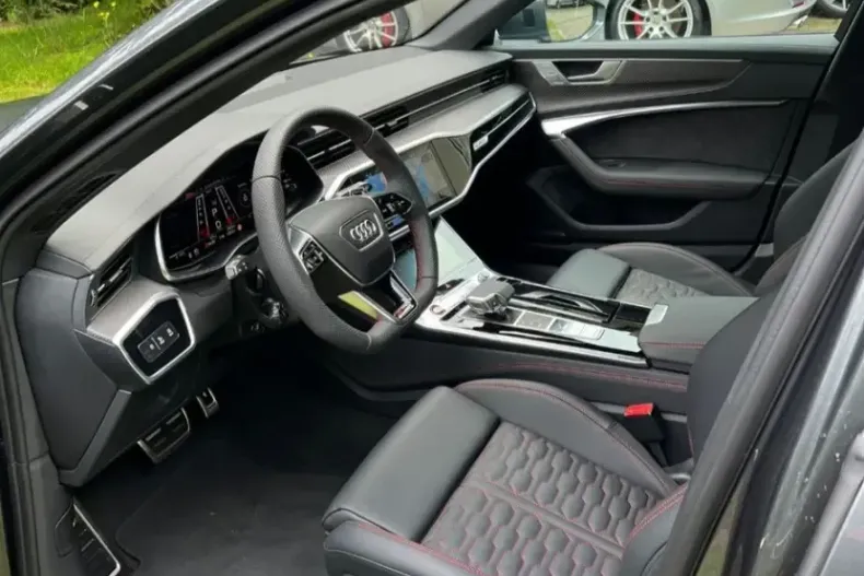 Audi RS6 din 2024 cu 1.950 km - oferta AUD223522 - foto 9