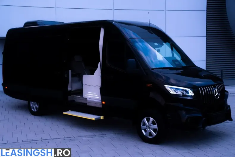Mercedes-Benz Sprinter din 2025 cu 7.950 km - oferta MER223539 - foto 1