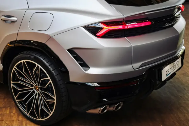 Lamborghini Urus din 2025 cu 1.038 km - oferta LAM223550 - foto 8