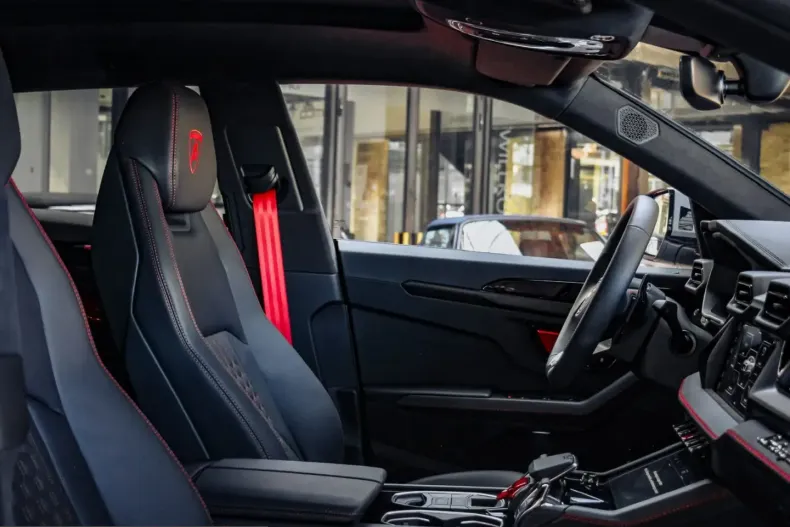 Lamborghini Urus din 2025 cu 1.038 km - oferta LAM223550 - foto 12