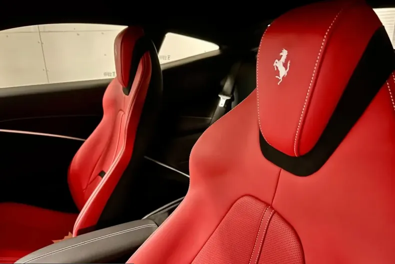 Ferrari Roma din 2022 cu 1.300 km - oferta FER223562 - foto 5