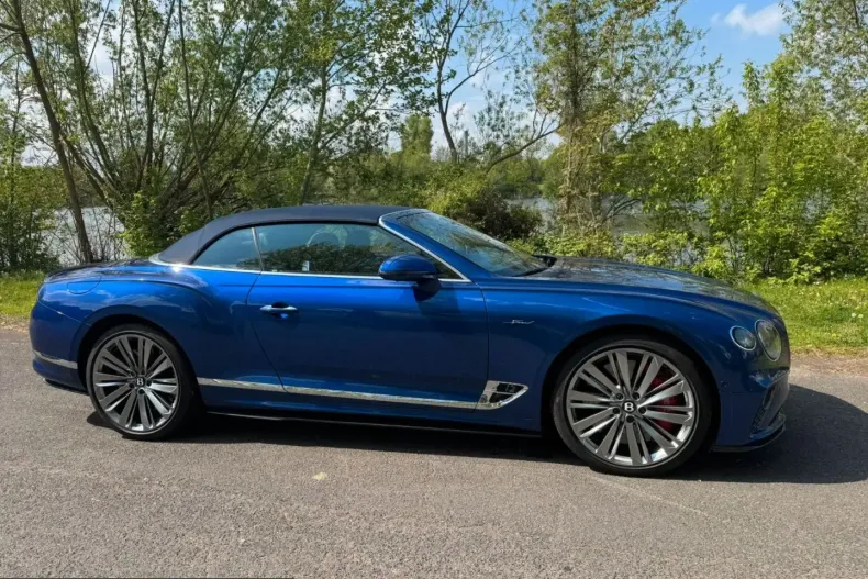 Bentley Continental GTC din 2023 cu 8.300 km - oferta BEN223563 - foto 1